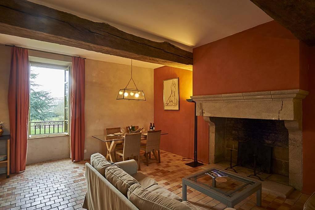 Gite La Terrasse - Manoir Le Plessix Madeuc Corseul Buitenkant foto